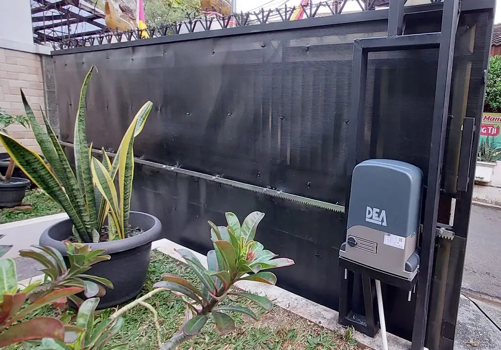 Sliding Gate 1 - Bengkel Las Nyoto Steel