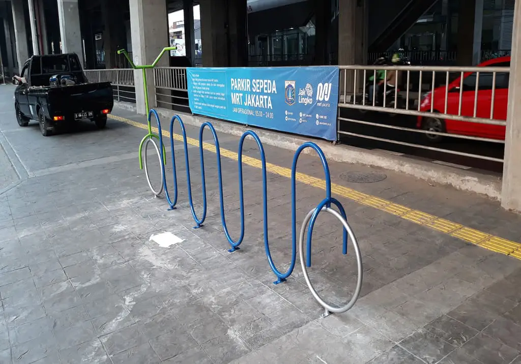 Bike Rack Stasiun MRT Cipete Raya 10 - Bengkel Las Nyoto Steel