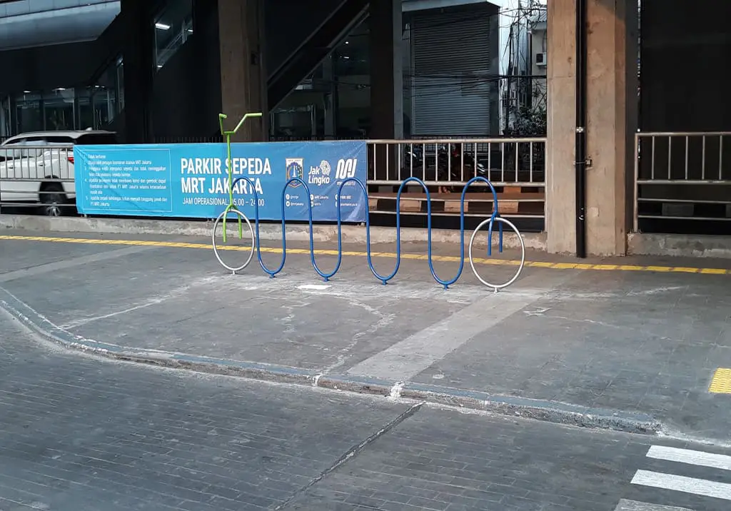 Bike Rack Stasiun MRT Cipete Raya 11 - Bengkel Las Nyoto Steel