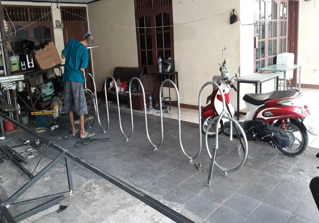 Bike Rack Stasiun MRT Cipete Raya 3 - Bengkel Las Nyoto Steel