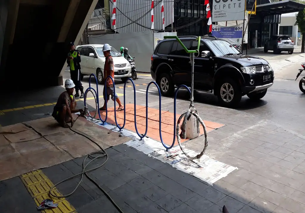 Bike Rack Stasiun MRT Cipete Raya 6 - Bengkel Las Nyoto Steel