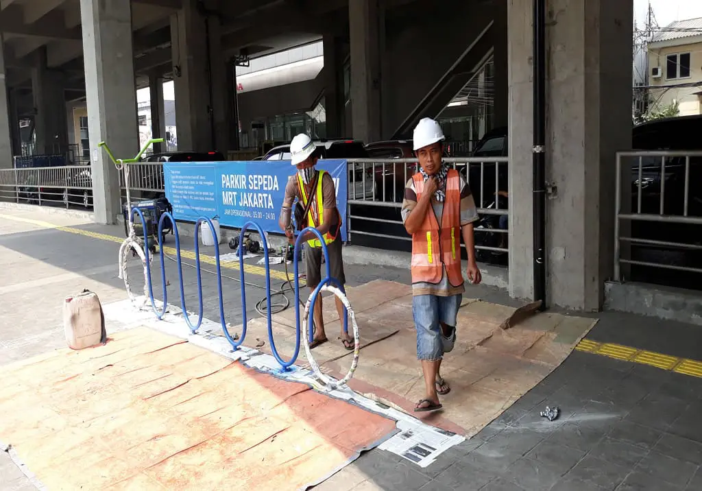 Bike Rack Stasiun MRT Cipete Raya 9 - Bengkel Las Nyoto Steel