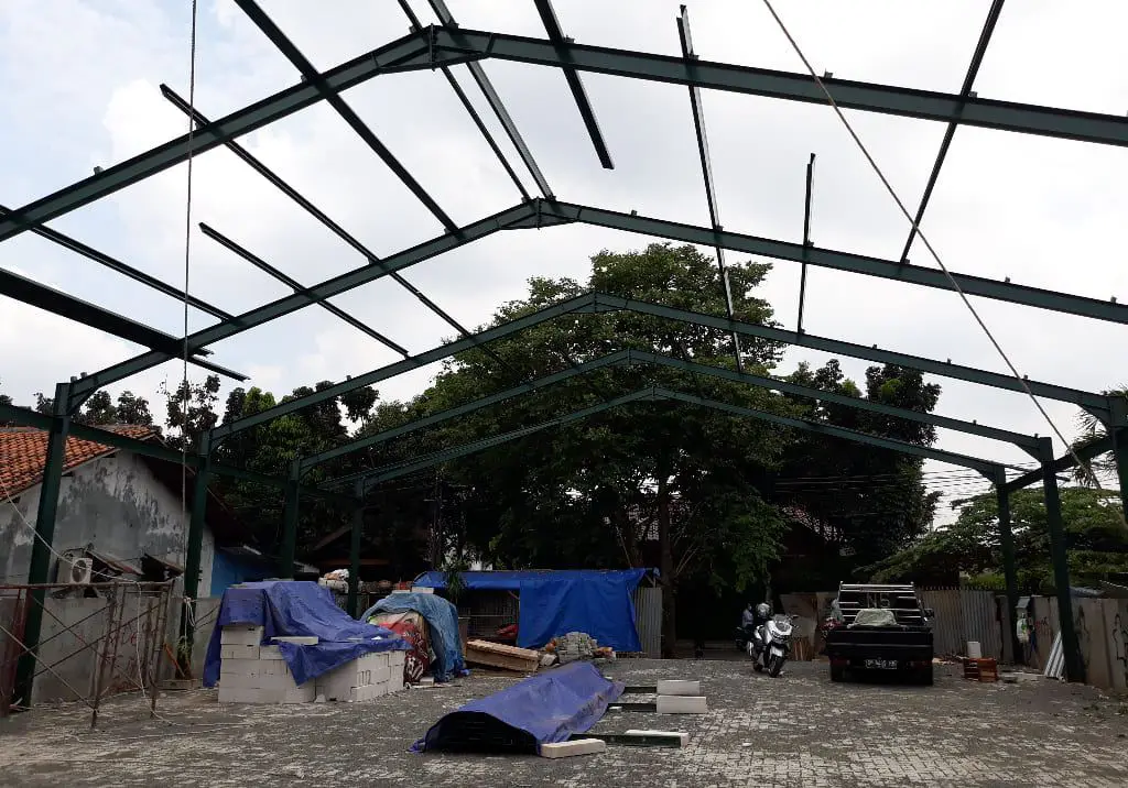 Parkiran Mobil 3 - Bengkel Las Nyoto Steel