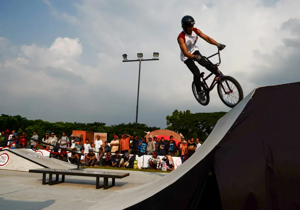 PRO JAM 7 - Bengkel Las Nyoto Steel